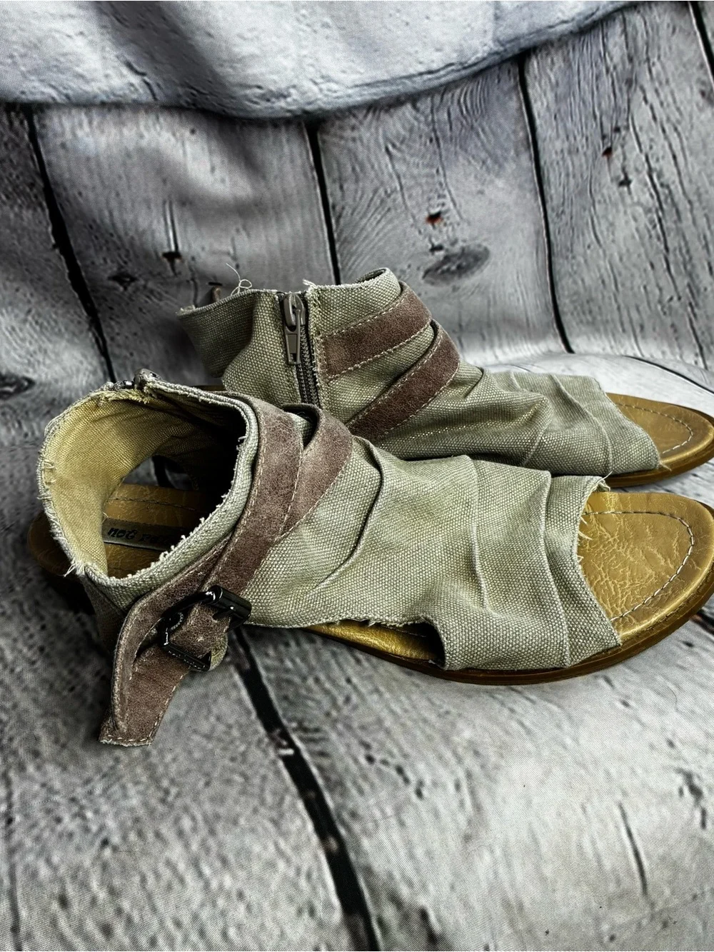5/$20 Not Rated Women’s SoCal Boho Side Zip Canvas Gladiator Rancher Sandal Sz 9